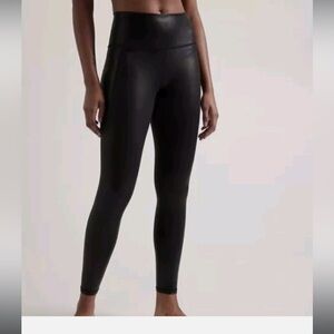 Athleta Salutation Stash Shine Tight Black Leggings 23” inseam